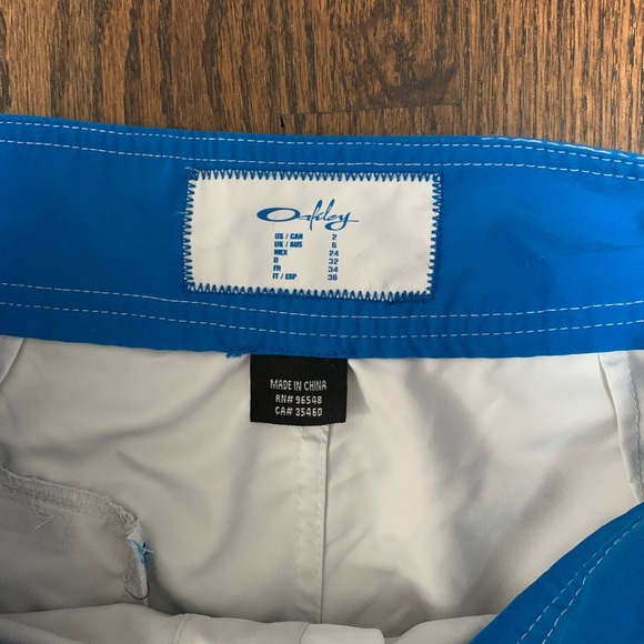 New Women’s Oakley Swim Shorts Size 2 - Picture 3 of 8